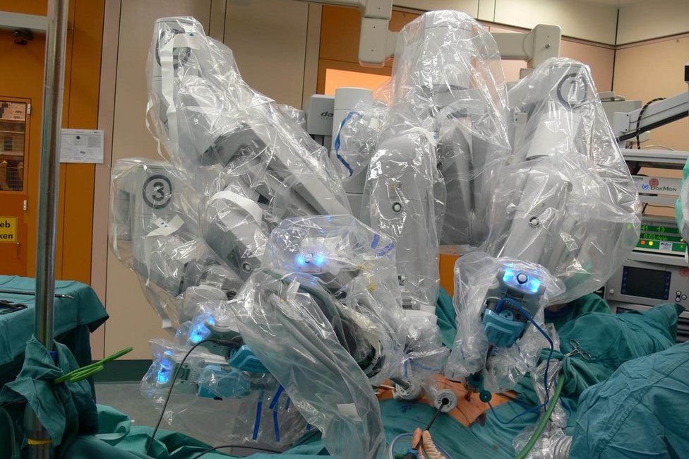 Endometriosezentrum/Meduni Wien Bild v.  DaVinci-Roboter